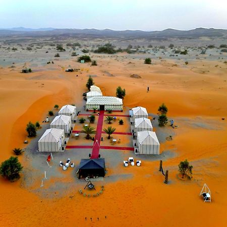 Готель Camel Trips Luxury Camp Мерзуга Екстер'єр фото