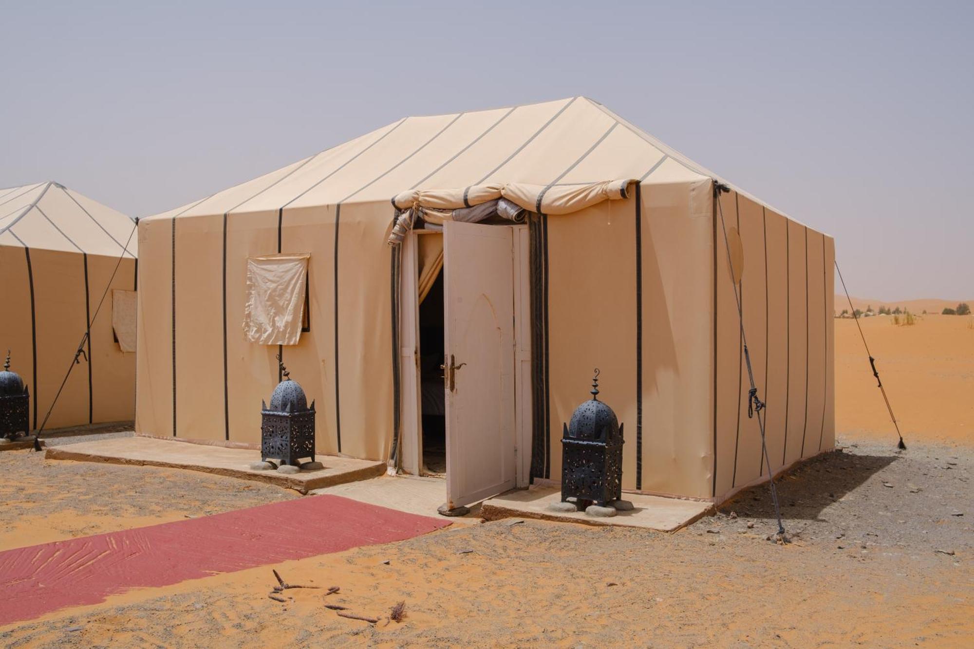 Готель Camel Trips Luxury Camp Мерзуга Екстер'єр фото